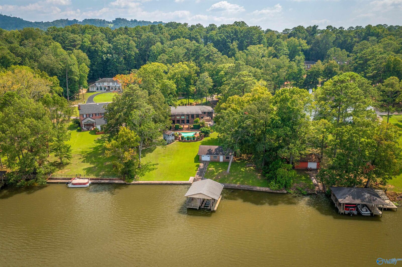 Property Photo:  213 Lakewood Drive  AL 35901 