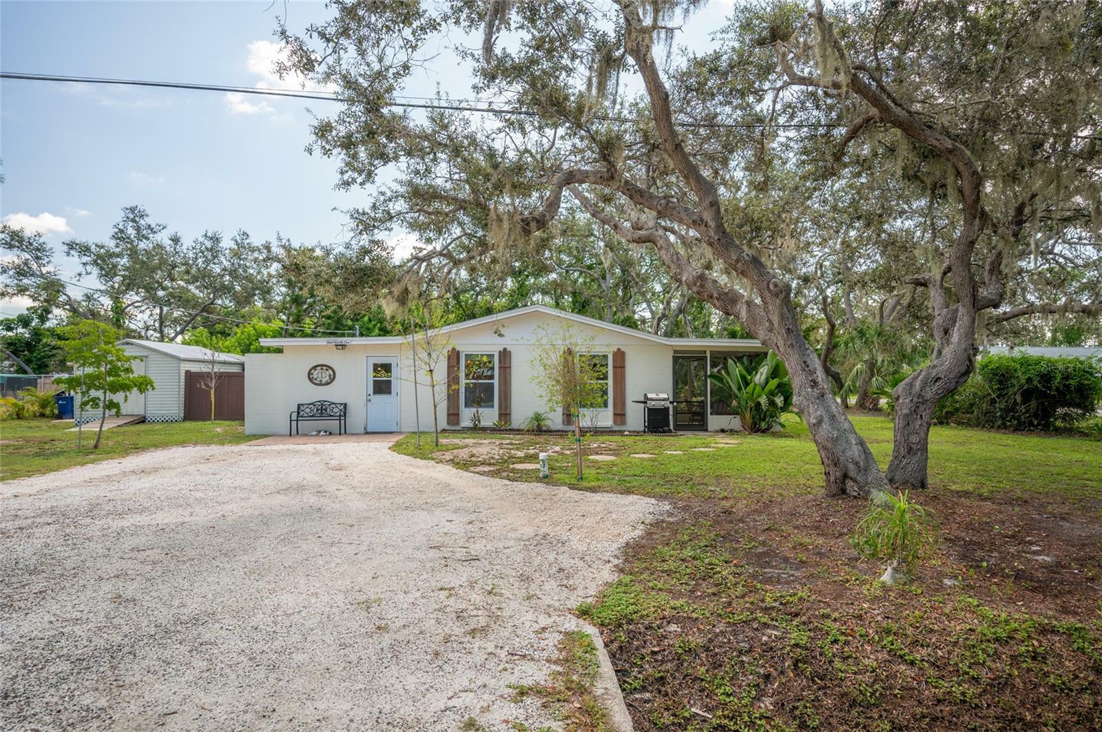 Property Photo:  191 Euclid Avenue  FL 34223 