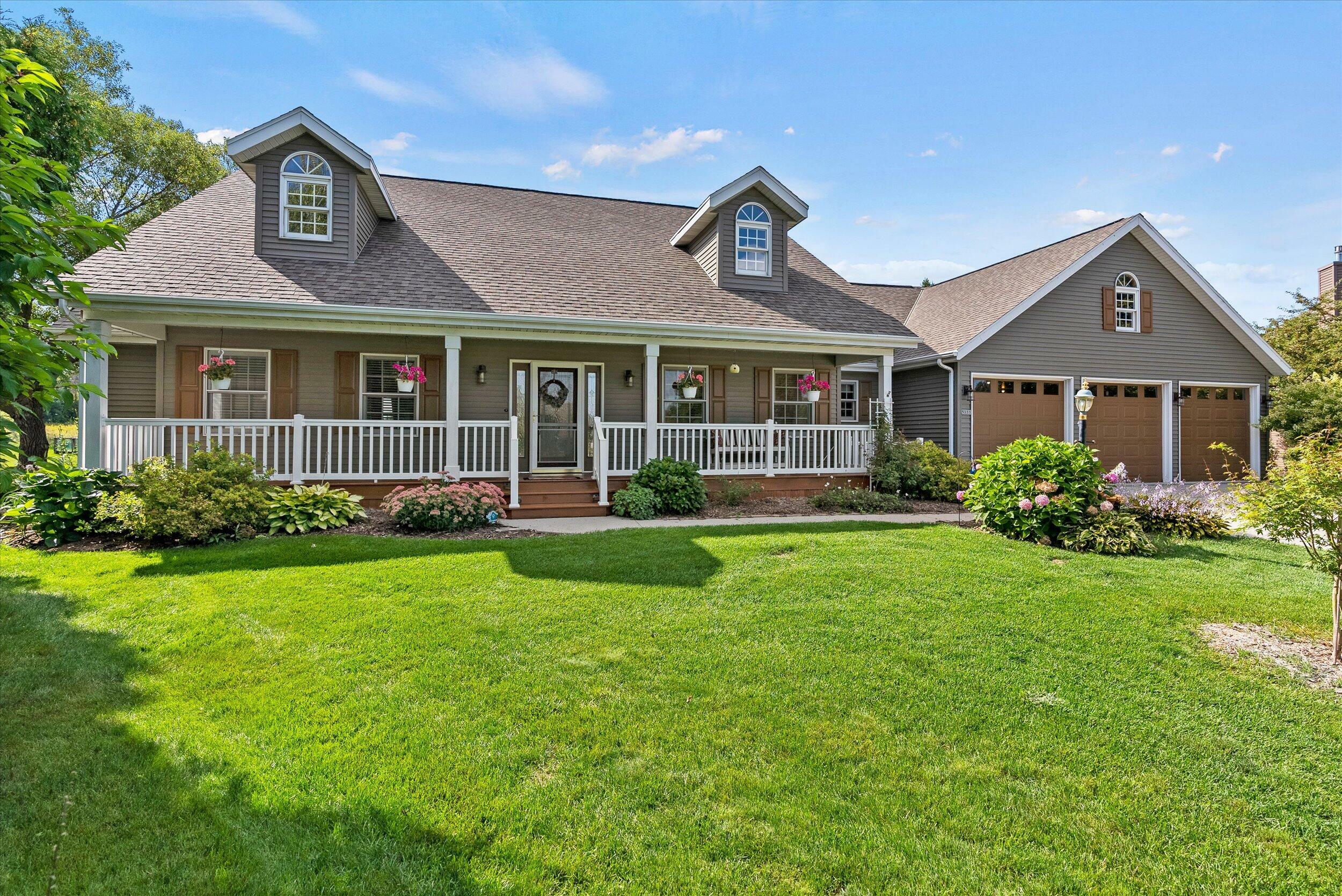 Property Photo:  5333 Deer Trail Ln  WI 53083 