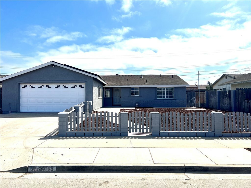 Property Photo:  3418 Willowood Drive  CA 93455 