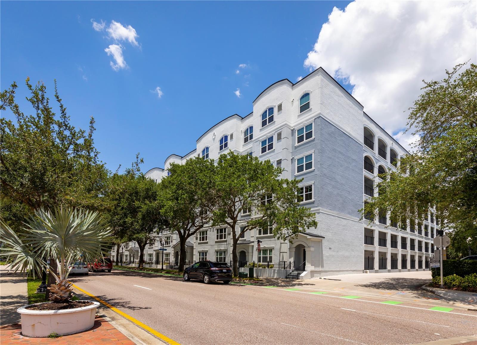 Property Photo: 204 E South Street 1057 FL 32801
