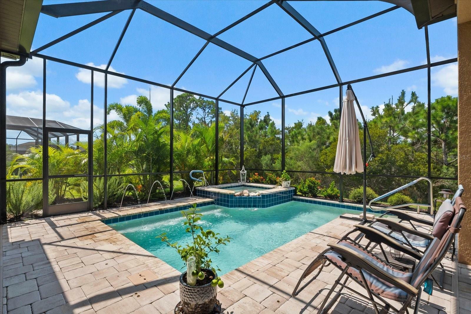 Property Photo:  16616 Collingtree Crossing  FL 34202 