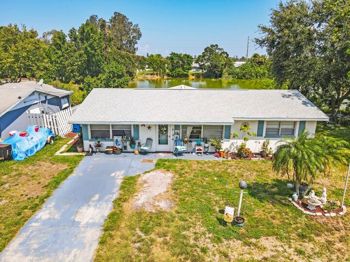 Property Photo:  715 53rd Avenue Drive W  FL 34207 