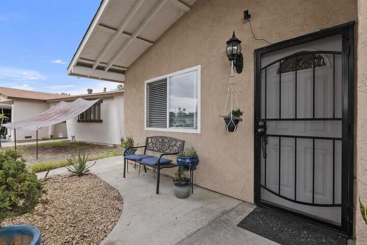 Property Photo:  223 Avenida Del Gado  CA 92057 