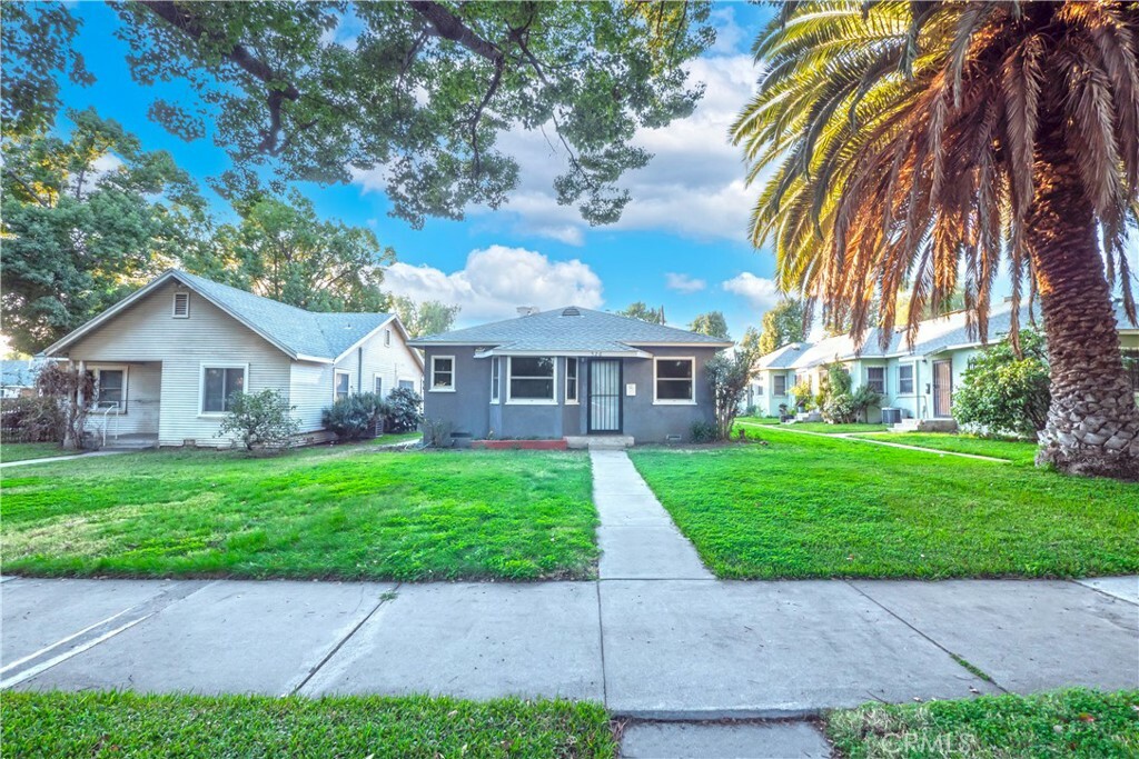 Property Photo:  526 S Lemon Avenue  CA 91761 