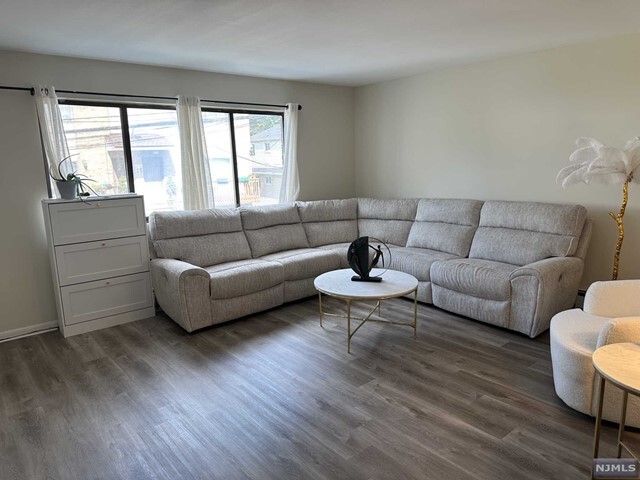 Property Photo:  222 Crescent Lane 1  NJ 07010 