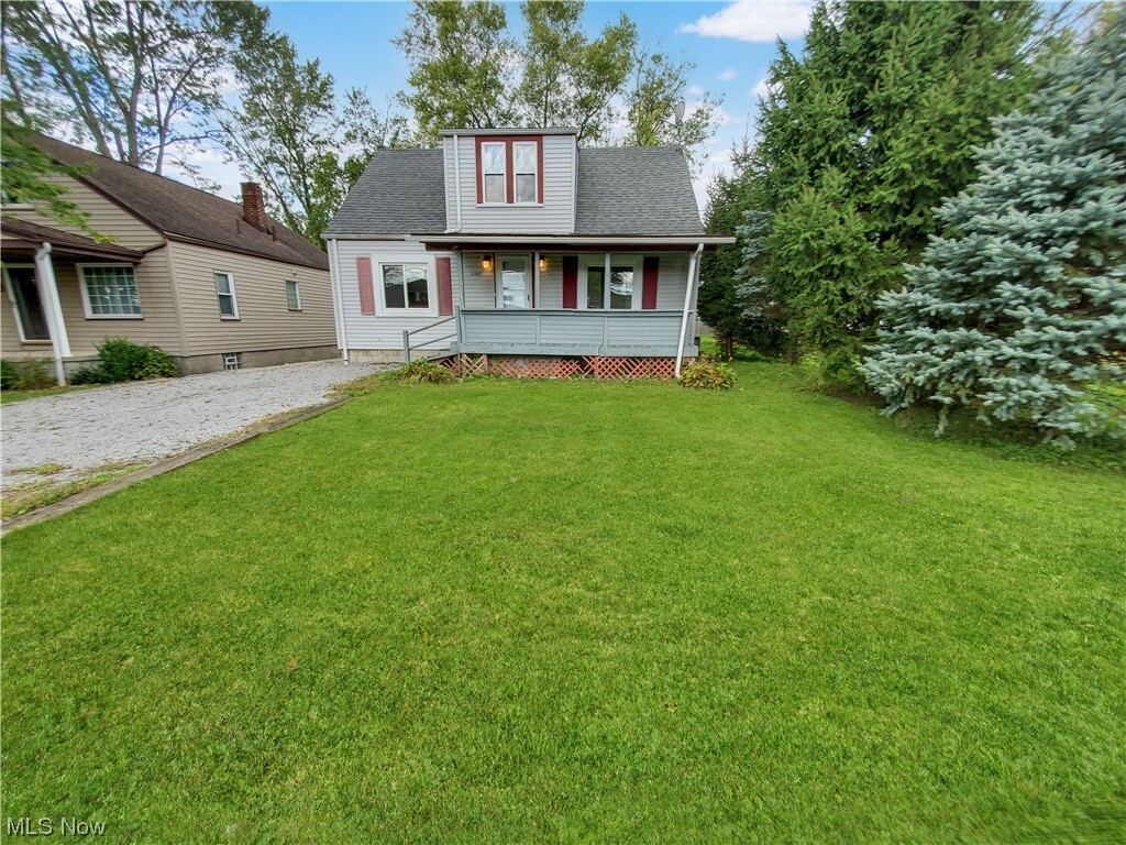 Property Photo: 2227 N Glenwood Avenue OH 44446