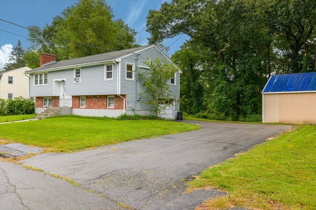 Property Photo: 6 Nancy Dr MA 01501