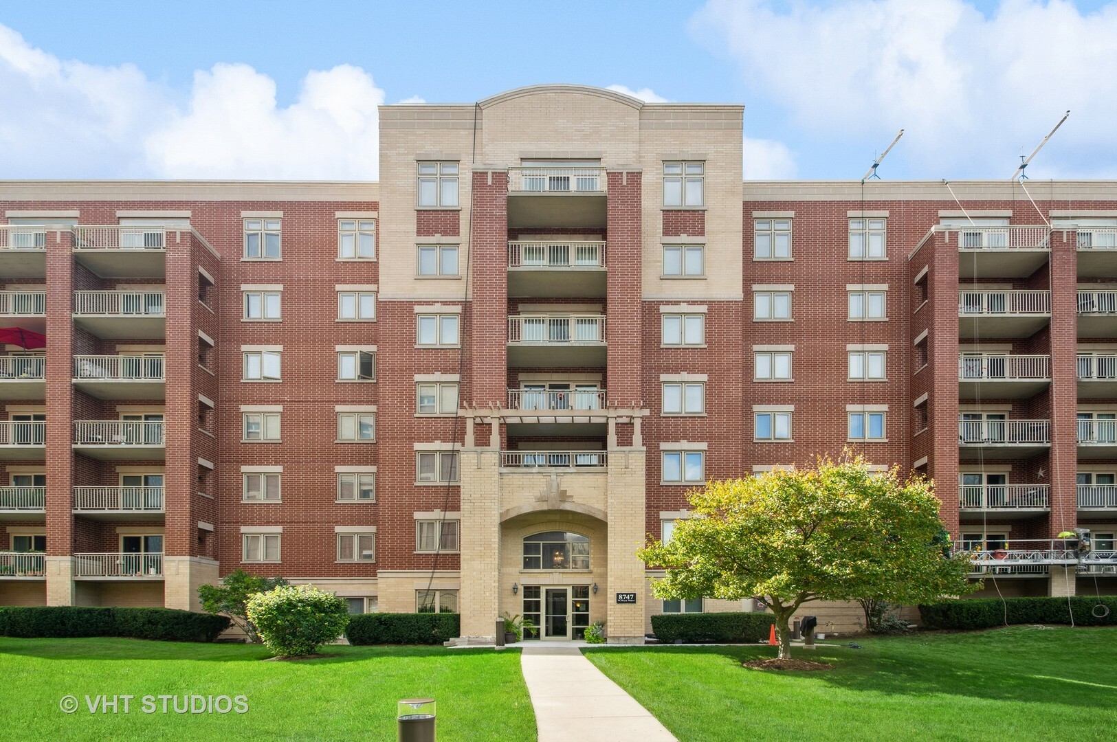 Property Photo:  8747 W Bryn Mawr Avenue 305  IL 60631 