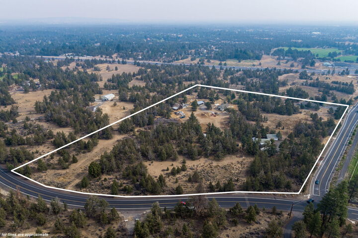 Property Photo: 20160 Cooley Road OR 97703