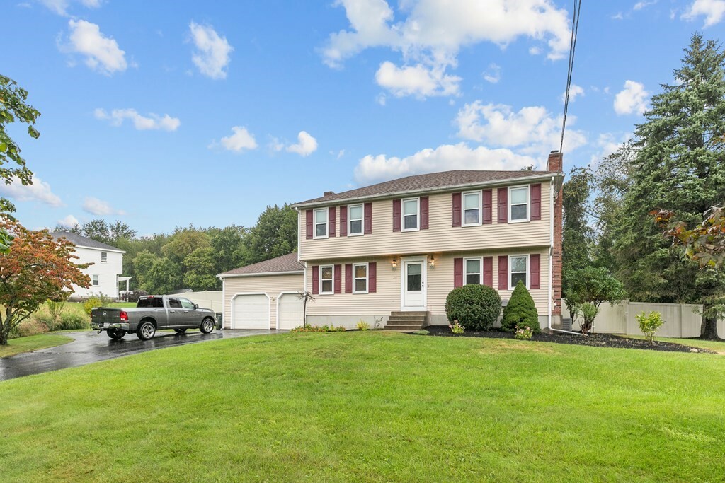 Property Photo:  20 Fox Run Road  MA 02019 