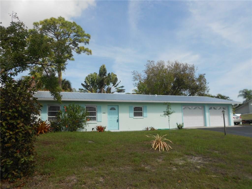 Property Photo:  4799 SE Horseshoe Point Road  FL 34997 