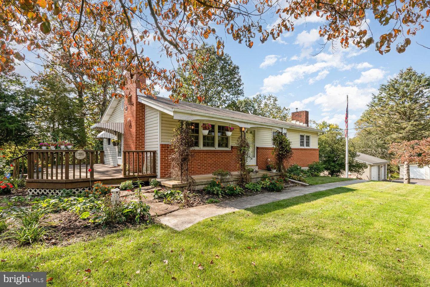 321 N York Road  Mechanicsburg PA 17055 photo
