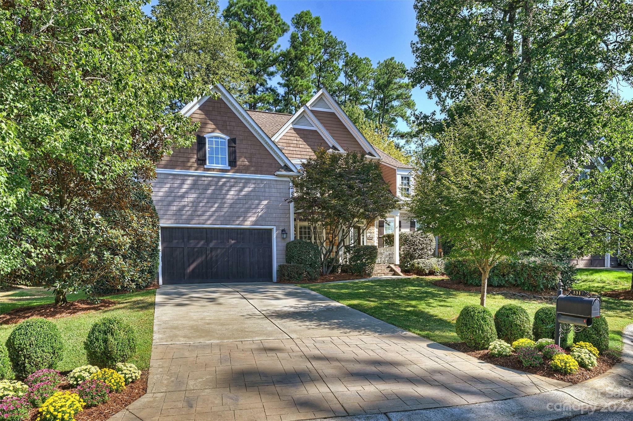 Property Photo: 3317 Old Closeburn Court NC 28210