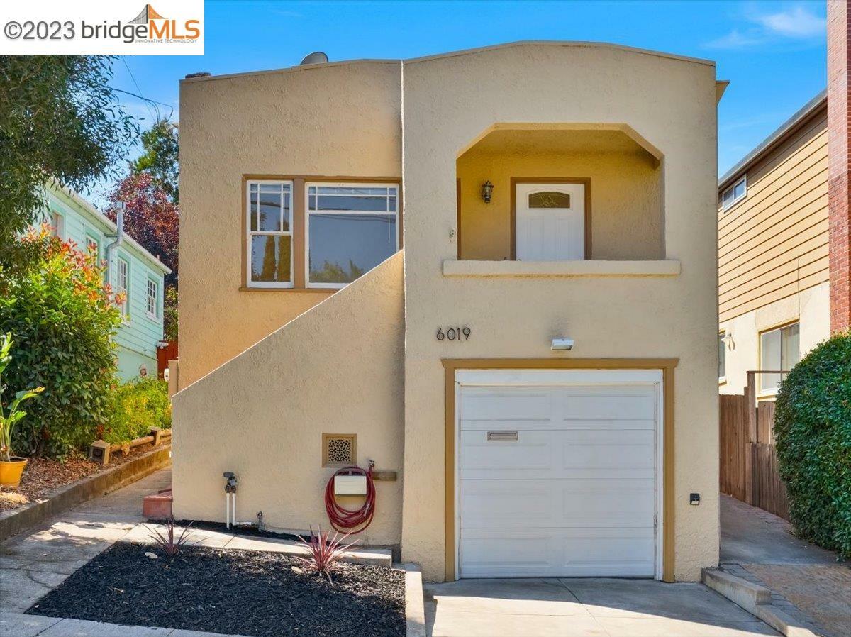 Property Photo:  6019 Outlook Ave  CA 94605 