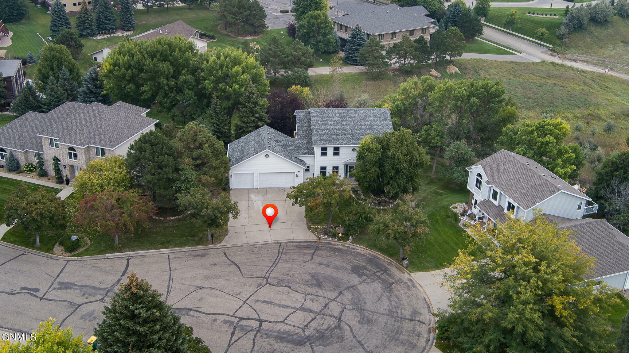 Property Photo: 1757 Pinto Place ND 58503