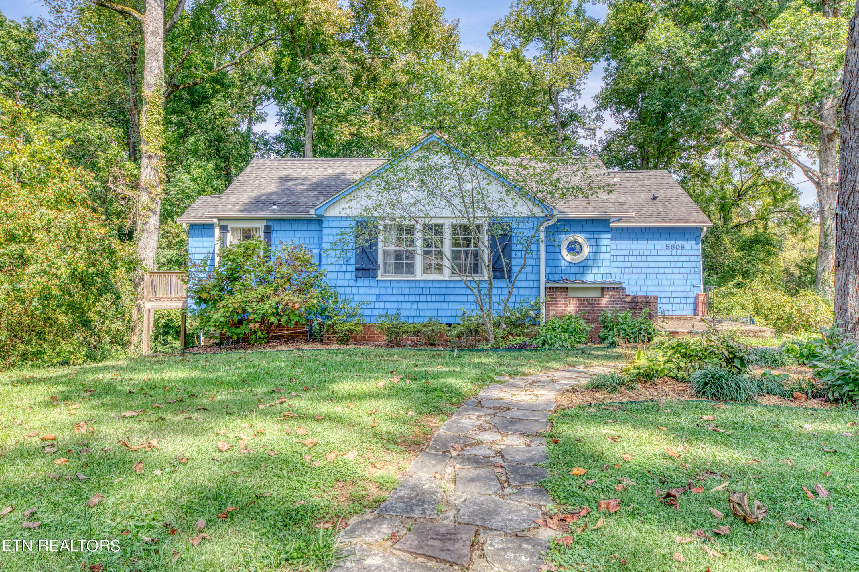 Property Photo:  5608 Lake Shore Drive  TN 37920 