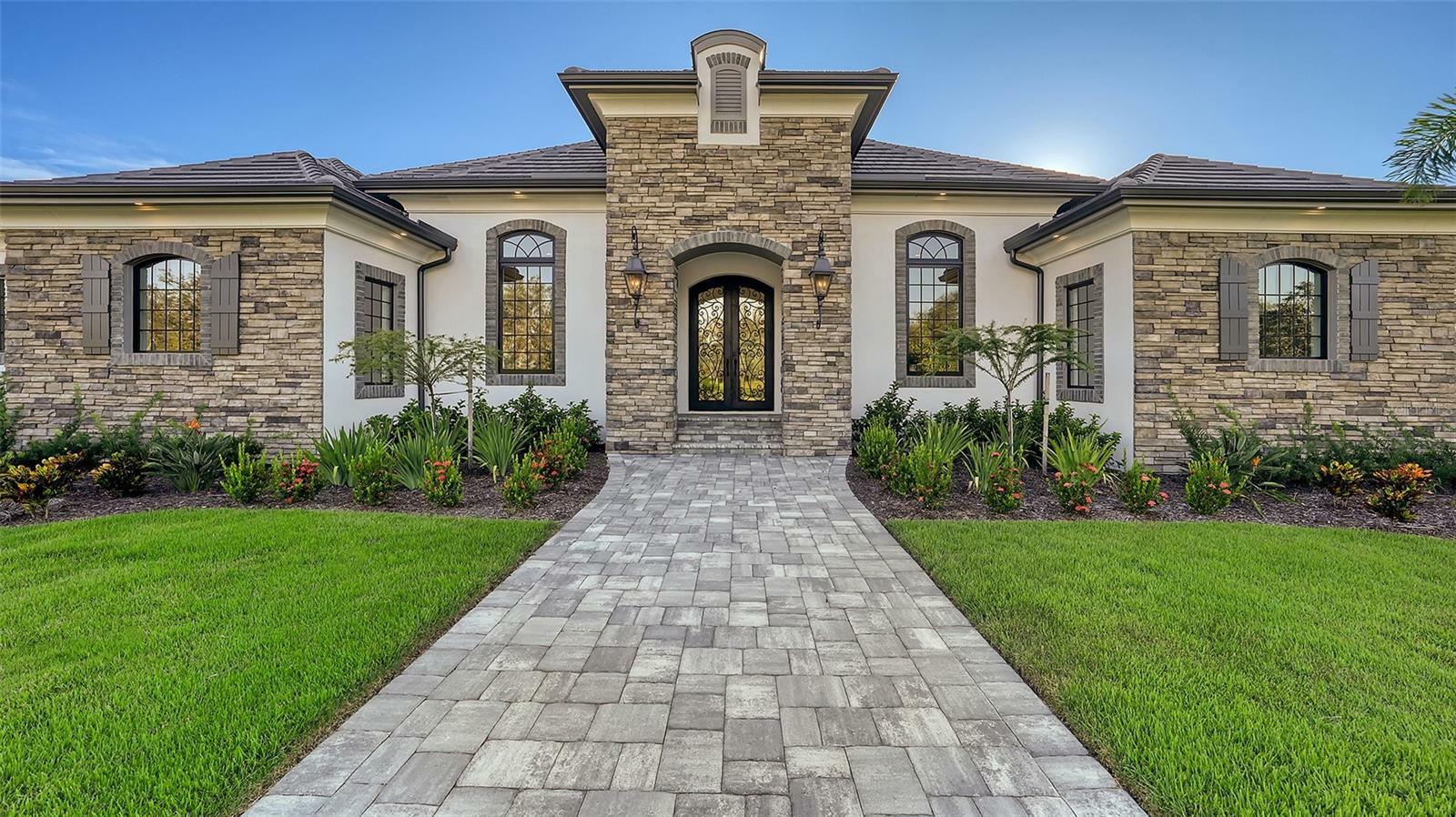 Property Photo: 20830 Parkstone Terrace FL 34202