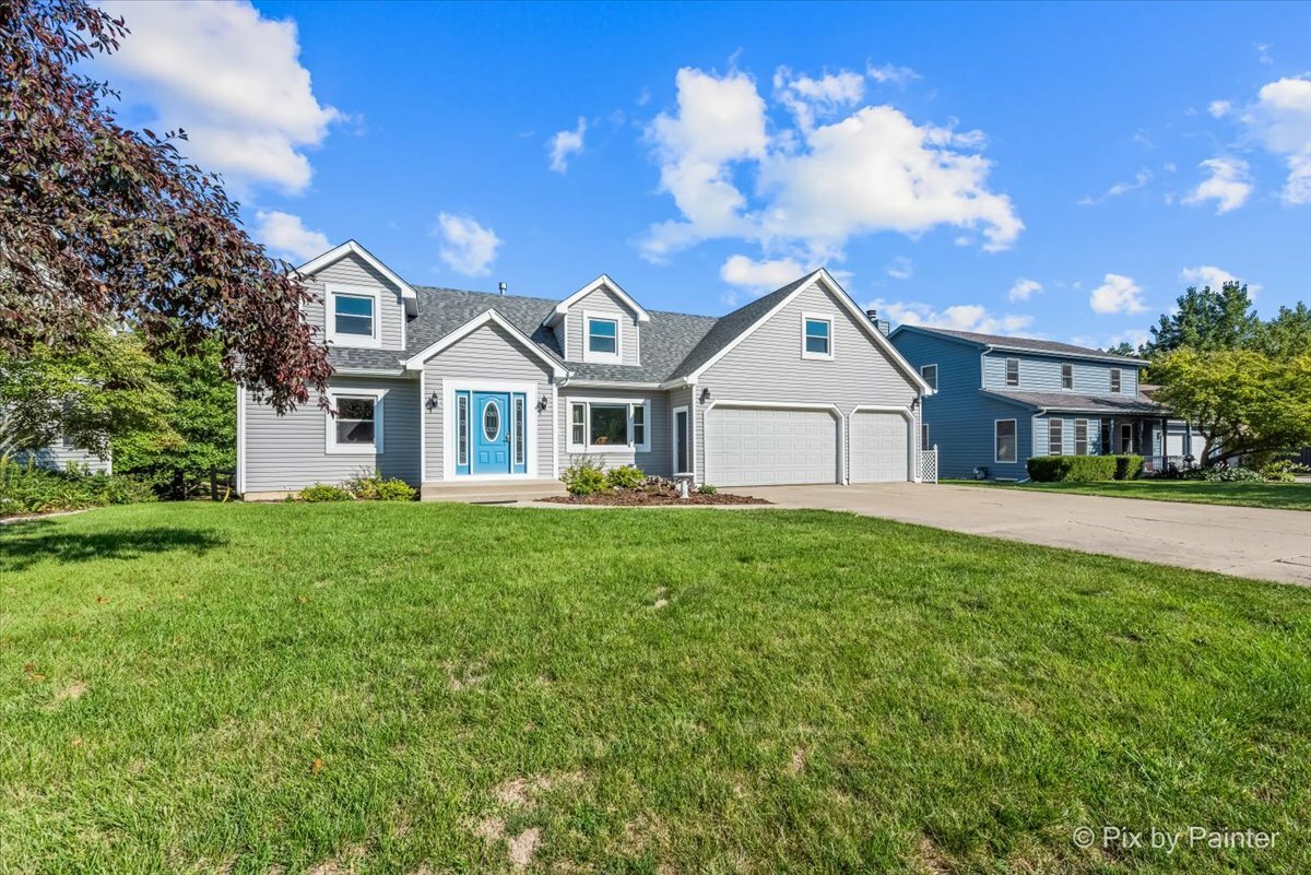 Property Photo: 509 Deer Run IL 60081