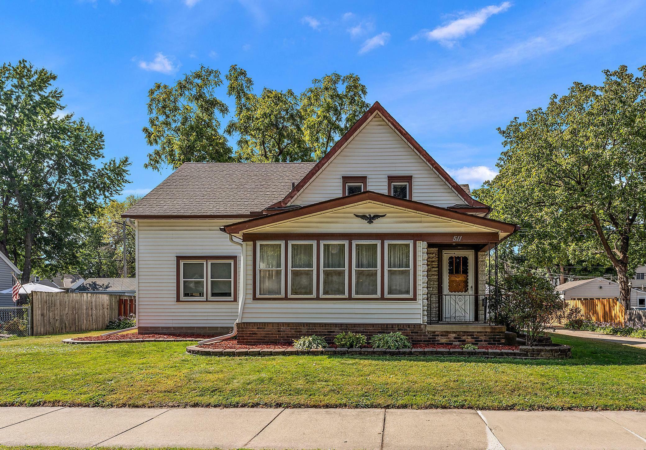 511 16th Avenue N  South Saint Paul MN 55075 photo