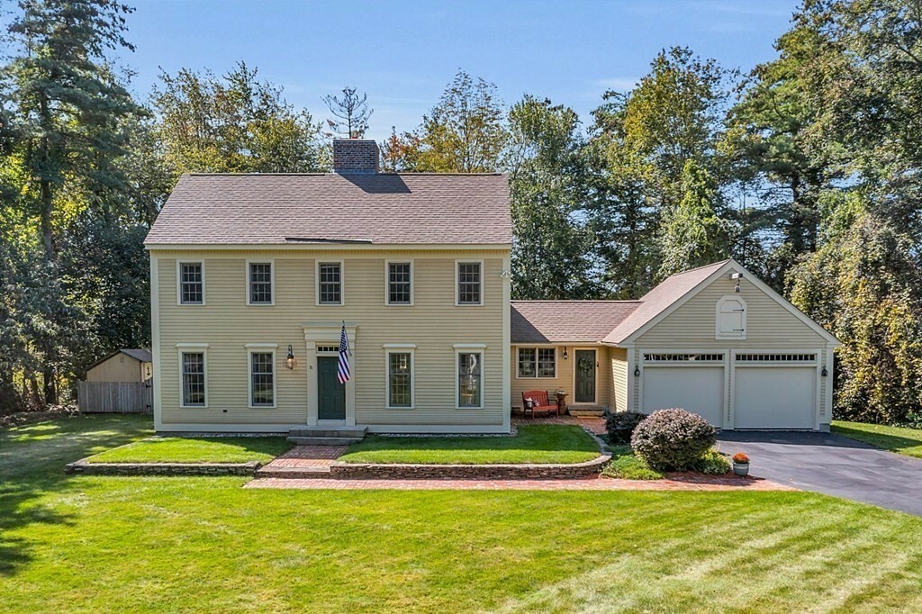 Property Photo:  31 Cushing Ln  MA 01462 