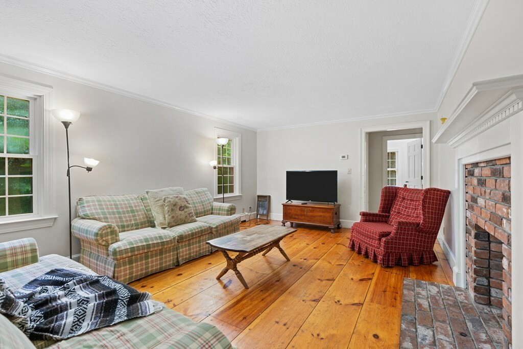 Property Photo: 933 Union St MA 02332