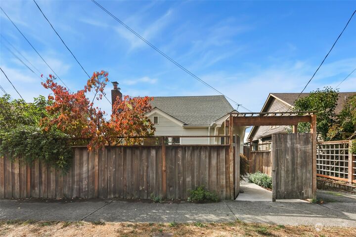 Property Photo:  6009 3rd Avenue NW  WA 98107 