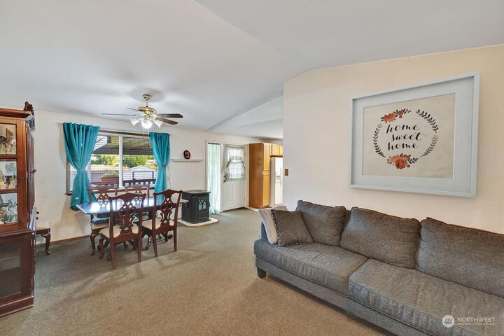 Property Photo:  626 Algona Boulevard N  WA 98001 