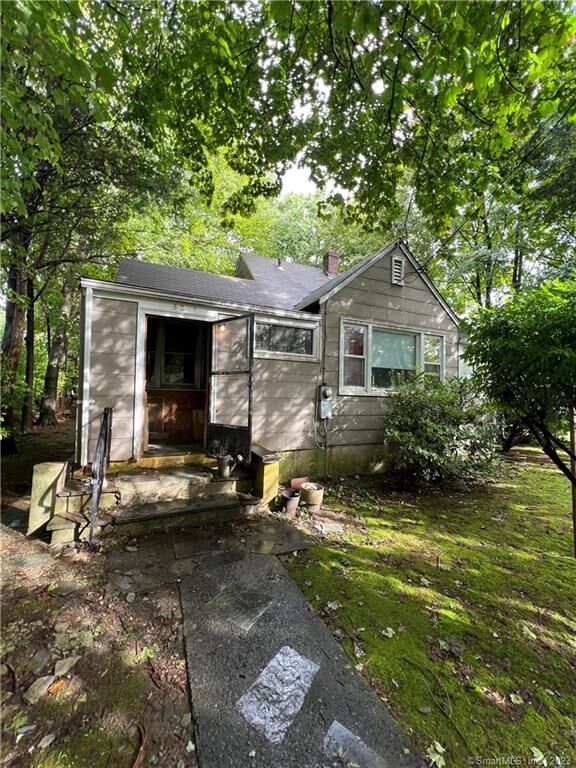 Property Photo:  52 Greenwood Avenue  CT 06820 