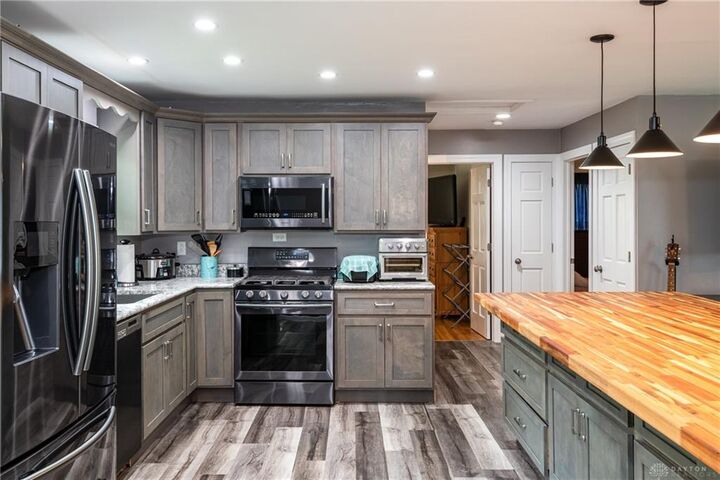 1560 Red Oak Road  Dayton OH 45432 photo