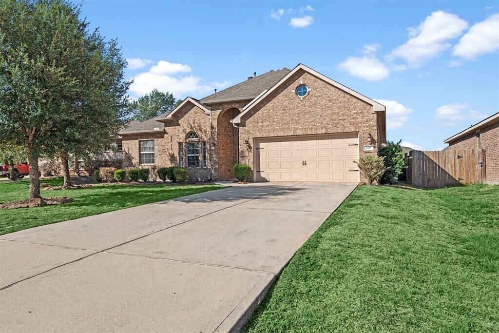 Property Photo:  110 Renaissance Court  TX 77354 