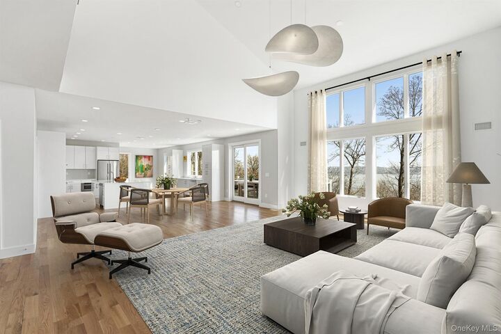 Property Photo:  199 Tweed Boulevard  NY 10960 