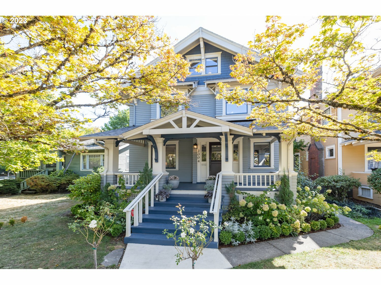 2004 SE Spruce Ave  Portland OR 97214 photo