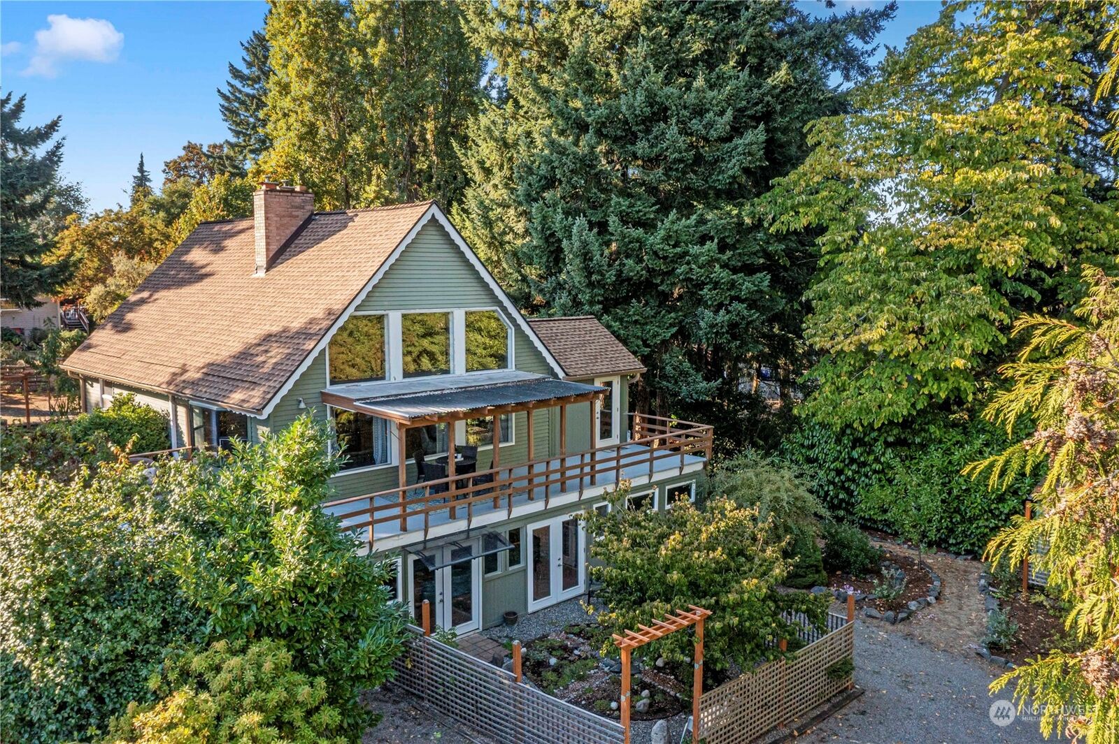 Property Photo: 1002 Pierce St WA 98405