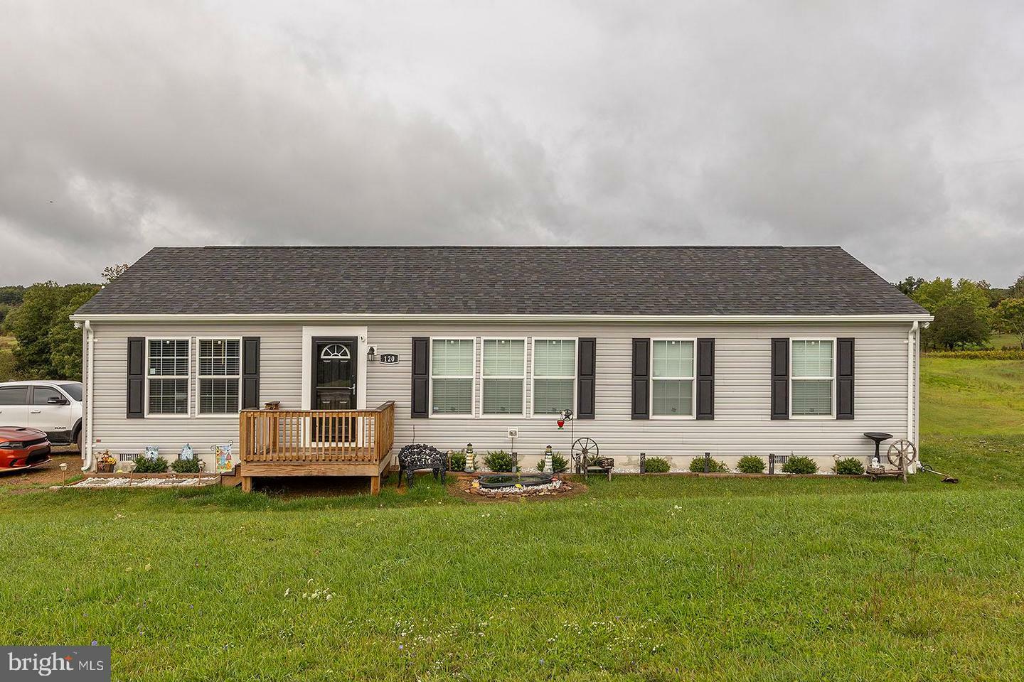 Property Photo:  120 Sleepy Meadows Drive  WV 26704 