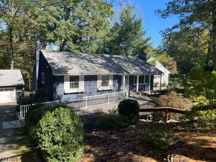 66 Kingsley Rd  Ringwood Boro NJ 07456 photo