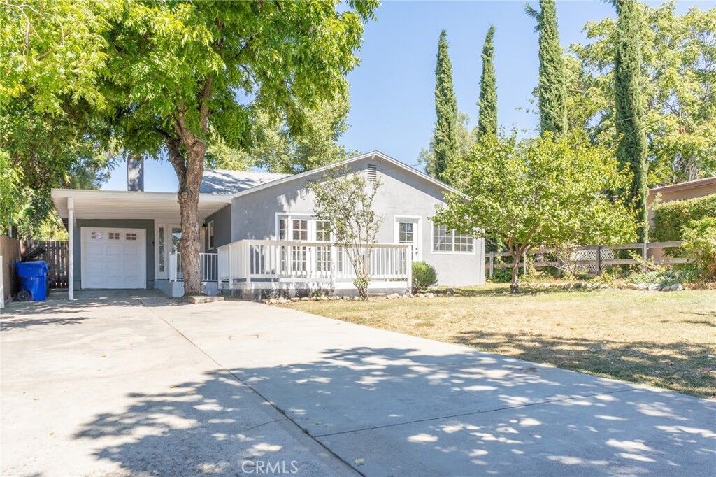 Property Photo:  35430 Avenue D  CA 92399 