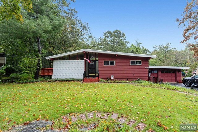 Property Photo:  52 Valley Road  NJ 07456 