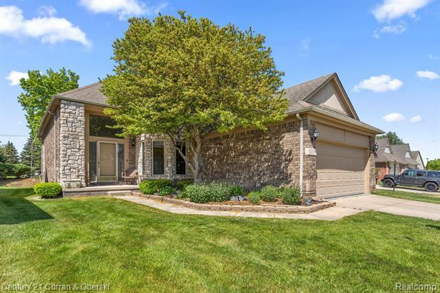 Property Photo:  52889 Paint Creek Drive  MI 48042 