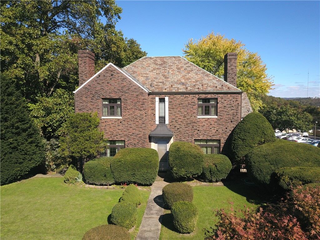 Property Photo: 1003 US 30 PA 15137