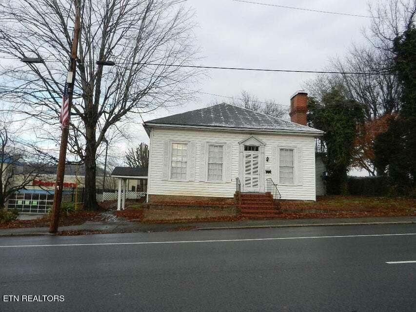 135 N Kentucky St  Kingston TN 37763 photo