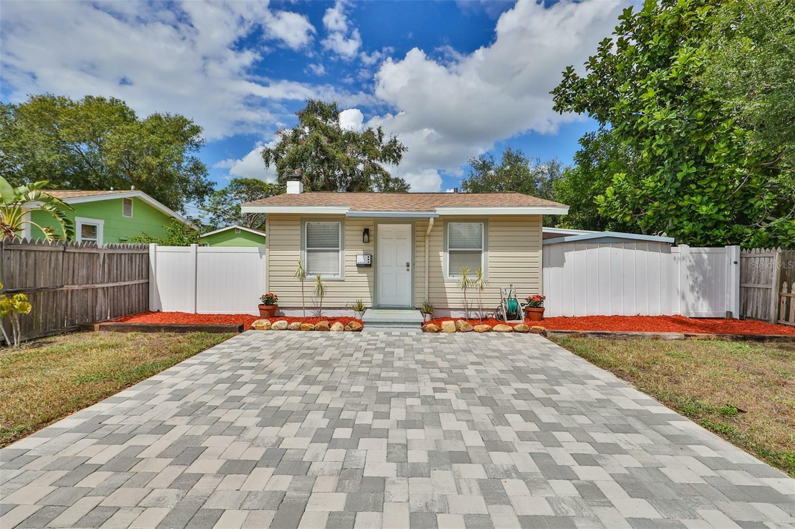 Property Photo:  6941 4th Avenue N  FL 33710 