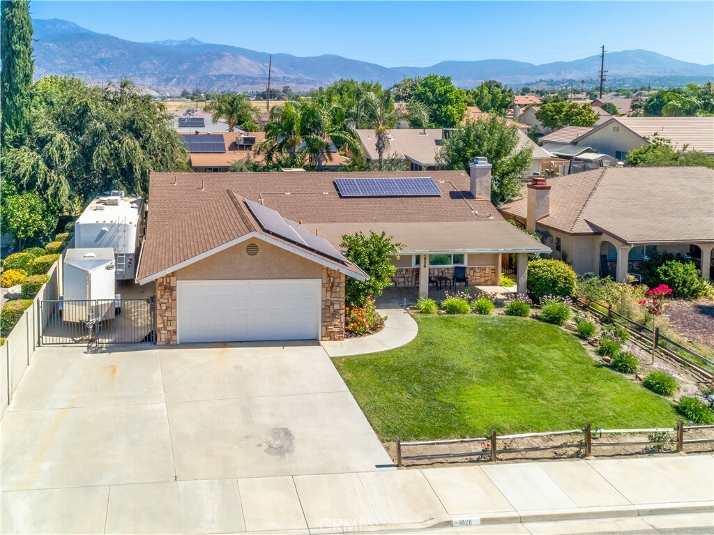 Property Photo: 1028 Corwin Place CA 92544