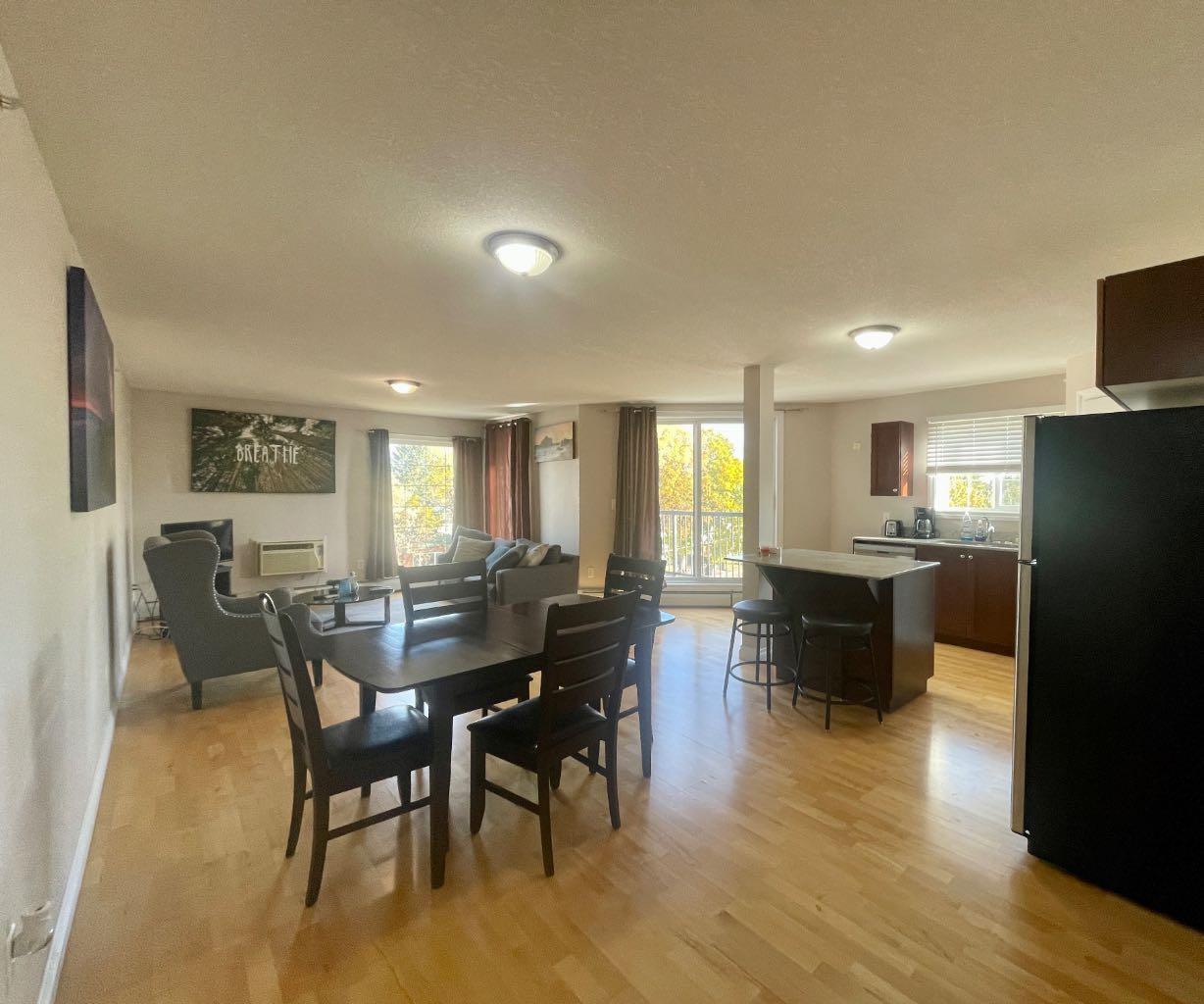 Photo de la propriété:  5037 7 Avenue 401  AB T7E 0A8 