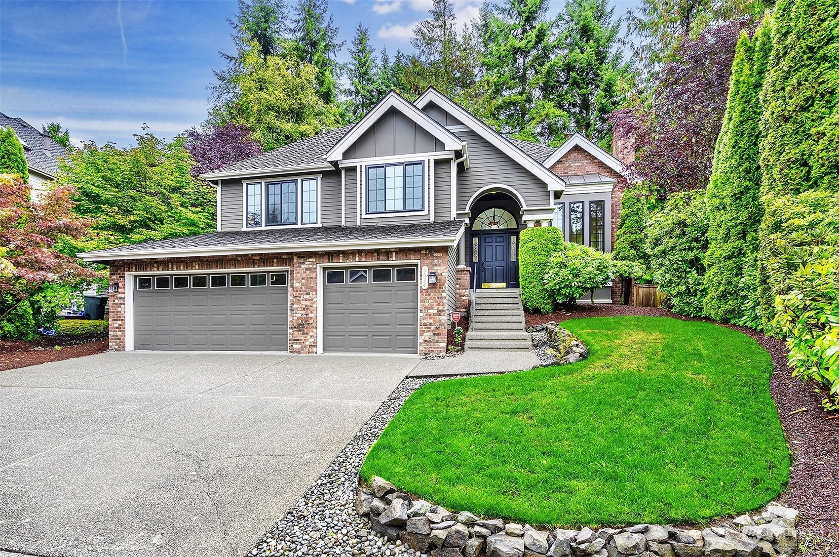 Property Photo: 5624 167th Place SE WA 98006