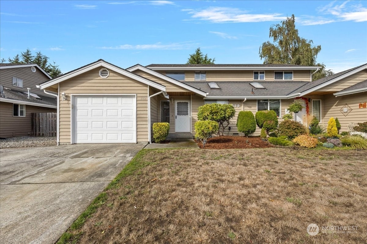 229 NE Nunan Loop Apt 1  Oak Harbor WA 98277 photo