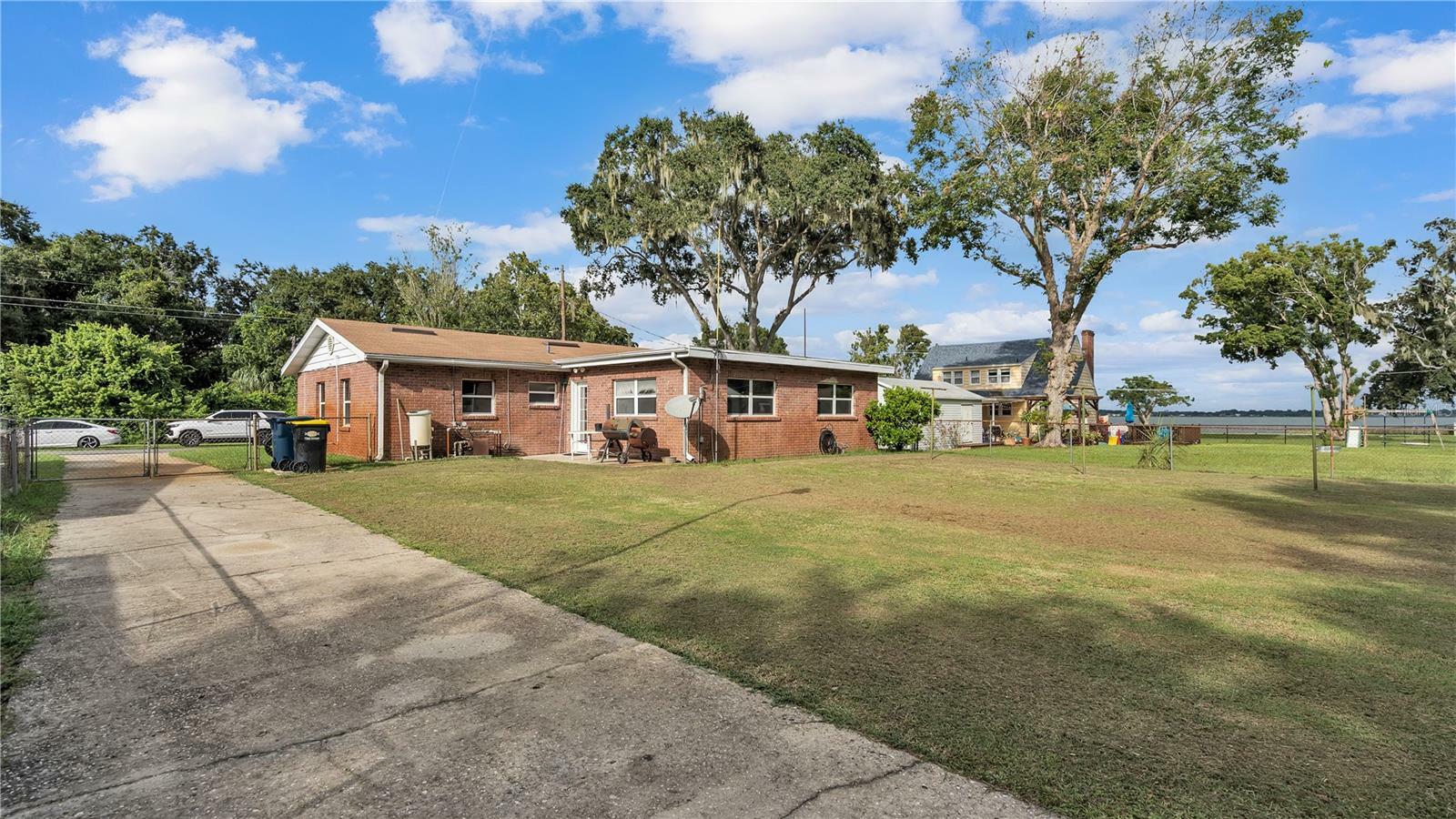 Property Photo:  105 Sevilla Street  FL 33823 