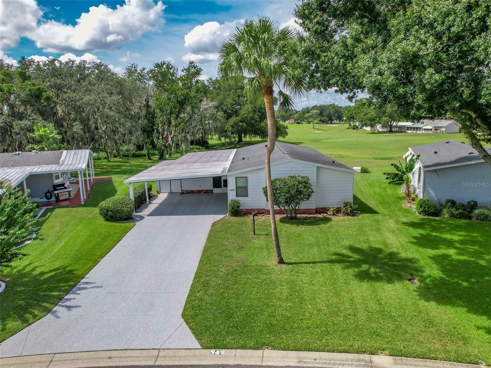 Property Photo:  949 Oleander Street  FL 32159 