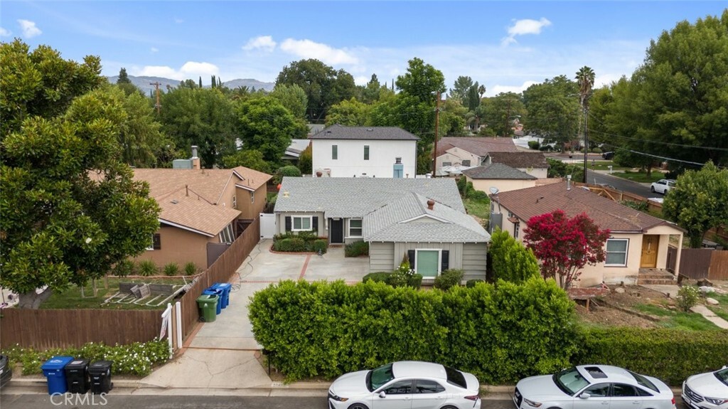 Property Photo:  22609 Mariano Street  CA 91367 