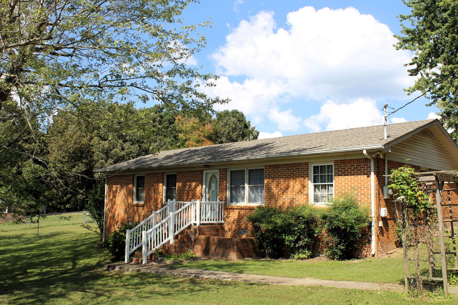 Property Photo: 114 Tanglewood Trl TN 37330